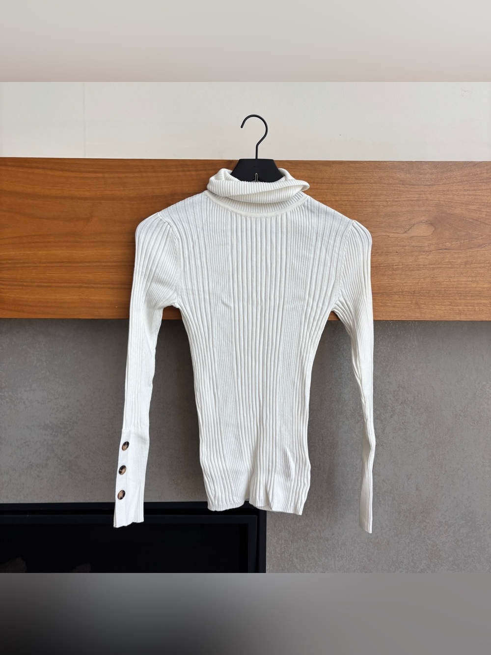 Anthropologie Ivory White Long Button-Sleeve Ribbed Turtleneck, Size XS